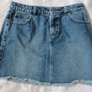 Michael Kors Denim Skirt, short, sz.4 , waist 28 in, length 14.5 in, Blue ,